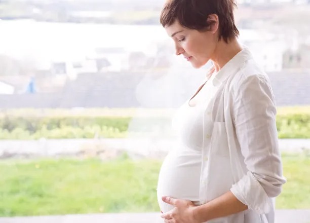 Important Precautions to Take Before Choosing Surrogacy