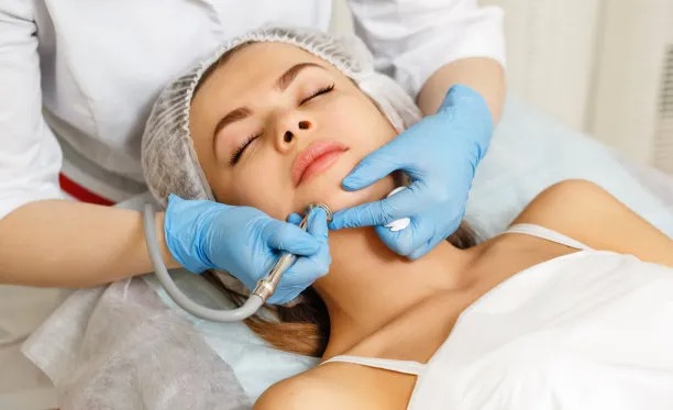 Explore the World: Enhancing Beauty Through Travel for Cosmetic Transformation.