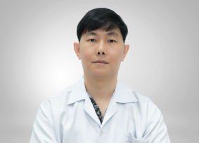 Affordable dental care Thailand,Dental implant specialist Thailand,Thailand dental clinic doctor