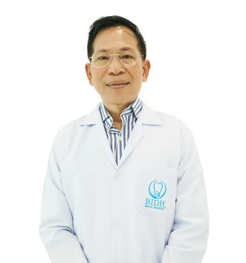 Thailand dental implant specialist,Thailand implant dentist,dental implant doctors Thailand