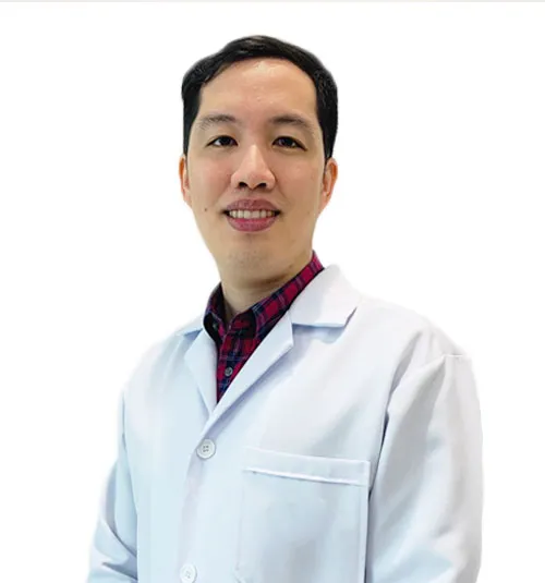 best dental implant doctor in Thailand,Bangkok dental implant surgeon,Thailand implantology expert