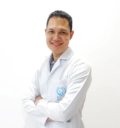 Prosthodontist,Esthetic,Restorative Dentist,Thailand dental veneer specialist