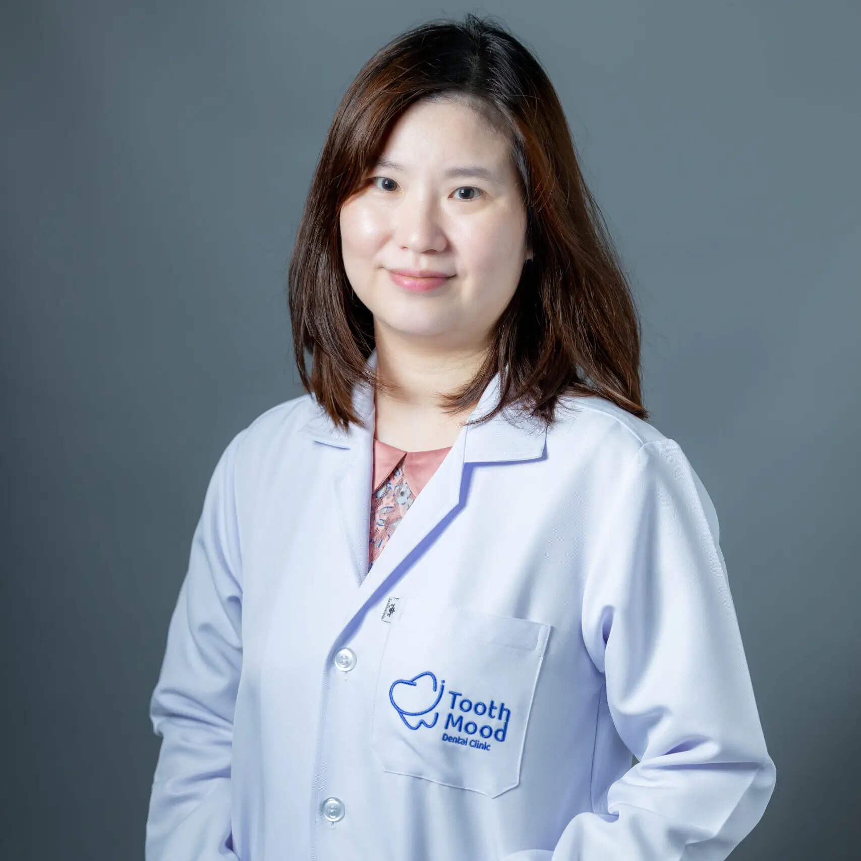 oral surgeon in Thailand,dental surgeon Thailand,best oral surgery clinic in Thailand,top oral surgeon Bangkok,tooth extraction surgery Thailand