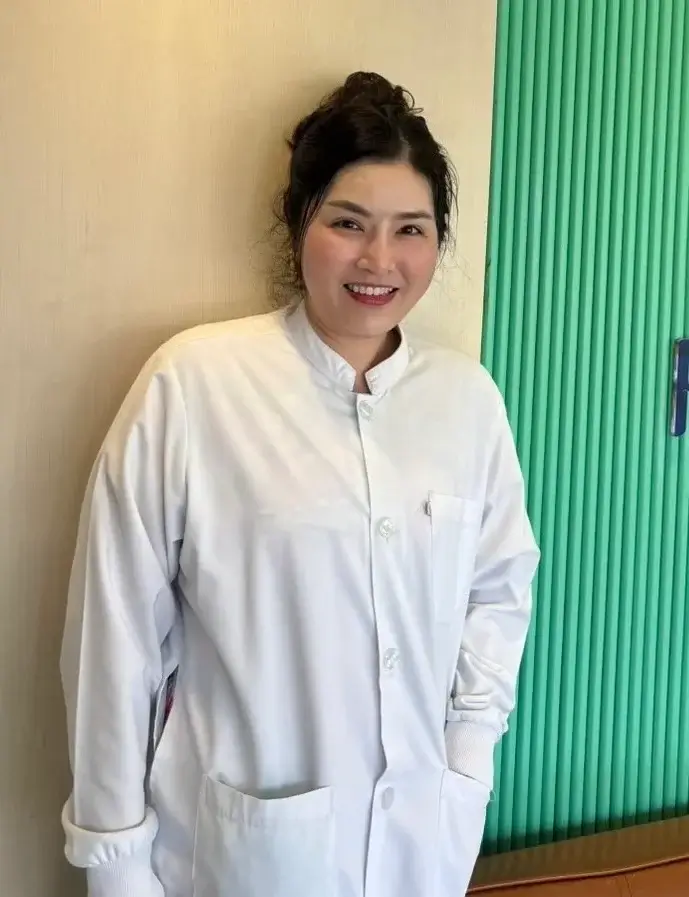 医生Dr. Suphanat Cheeranawanit