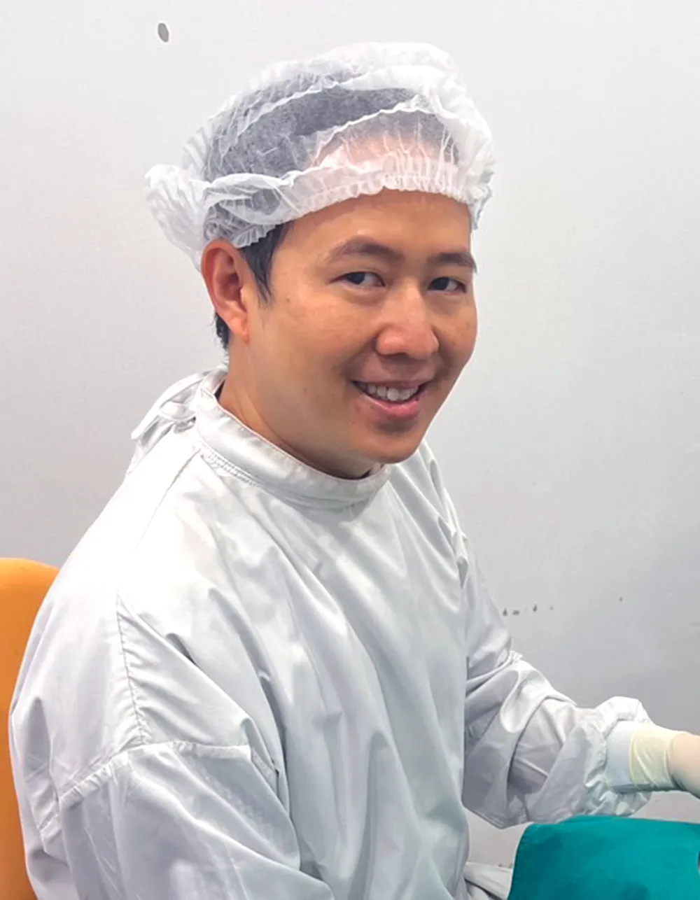 dentist in Thailand,professional dentist in Thailand,Thailand dental clinic dentist,dental check-up and cleaning Thailand