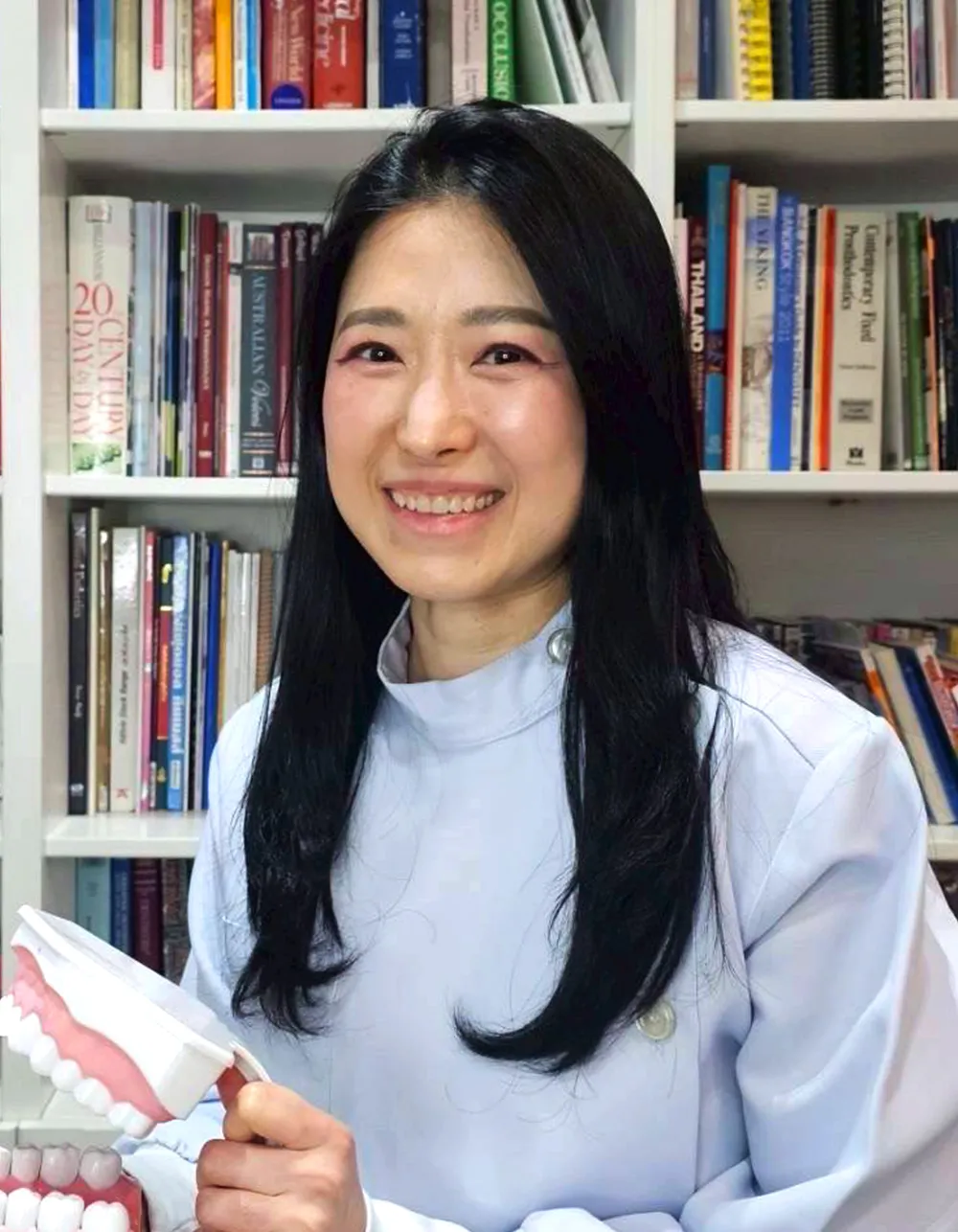 dentist in Thailand,professional dentist in Thailand,Thailand dental clinic dentist,dental check-up and cleaning Thailand